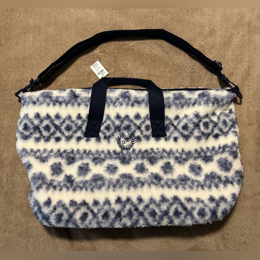 Victoria’s Secret PINK Plush Weekender Fair Isle Tote Bag NWT